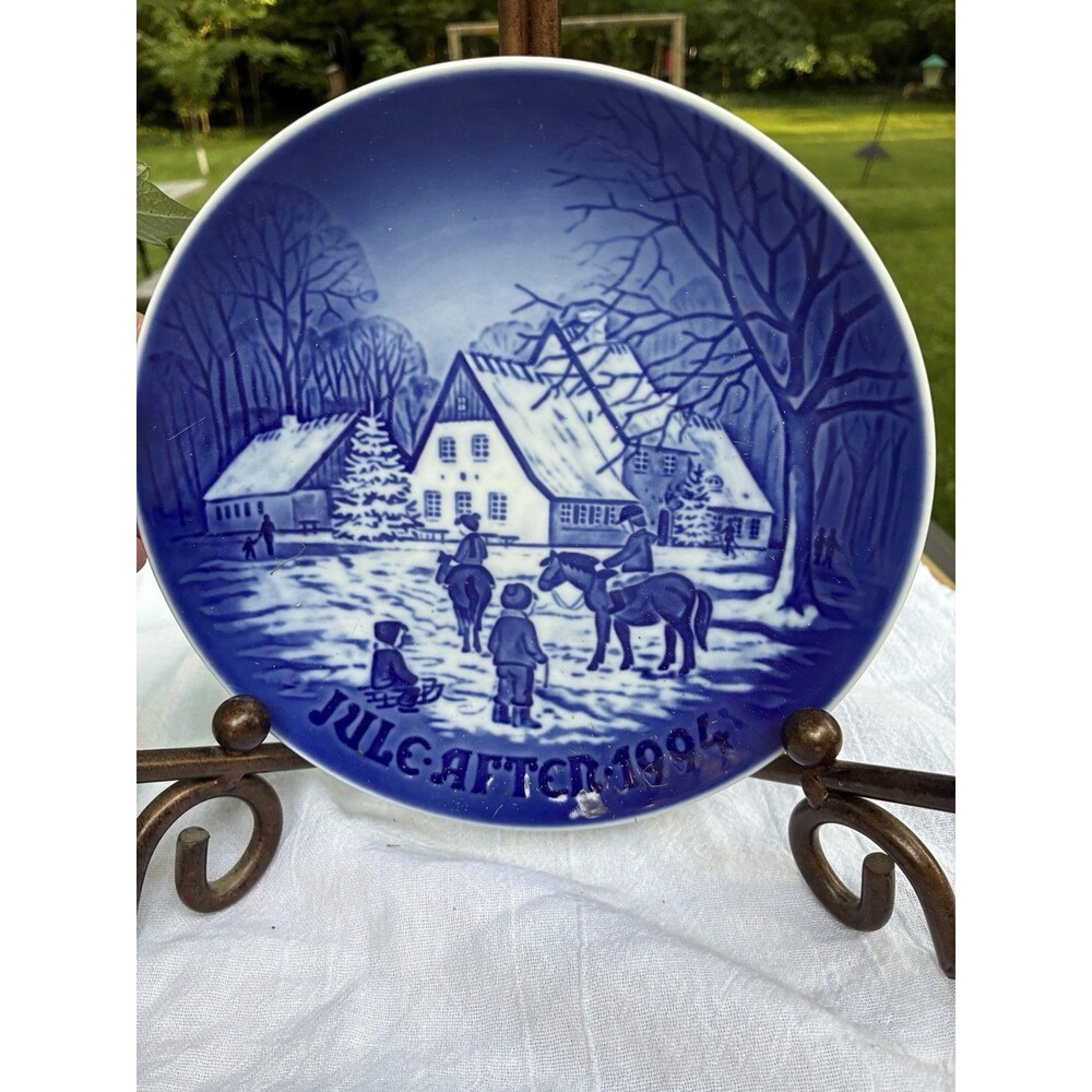 BING AND GRONDAHL Plate Jules-After 1994 A Day In The Deer Park Porcelain